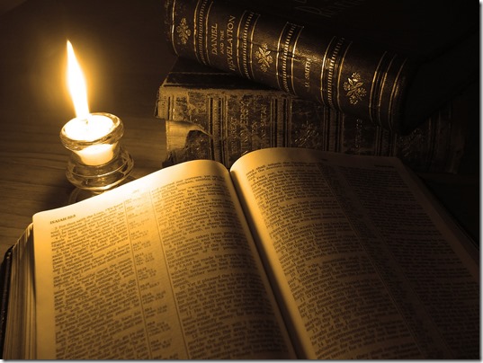 old-books-bible-candle_122687